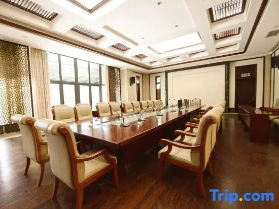 Shanshui Residence Resort Hotel
