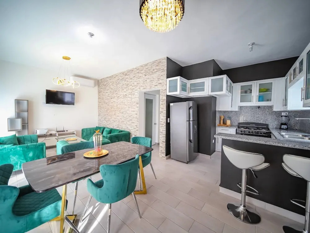 8br Private Villa In Sosa - 2 Mins From Nightlife