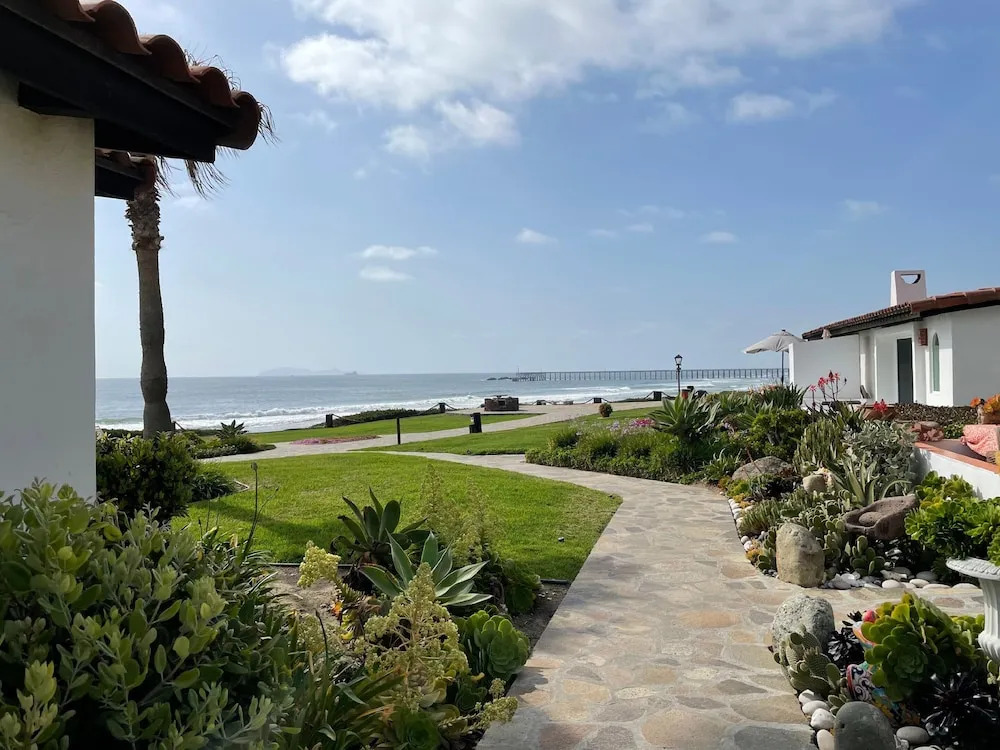 WIVC La Paloma Resort - Your Vacation Escape to Rosarito, Swimming Pool & Short Walk To The Beach