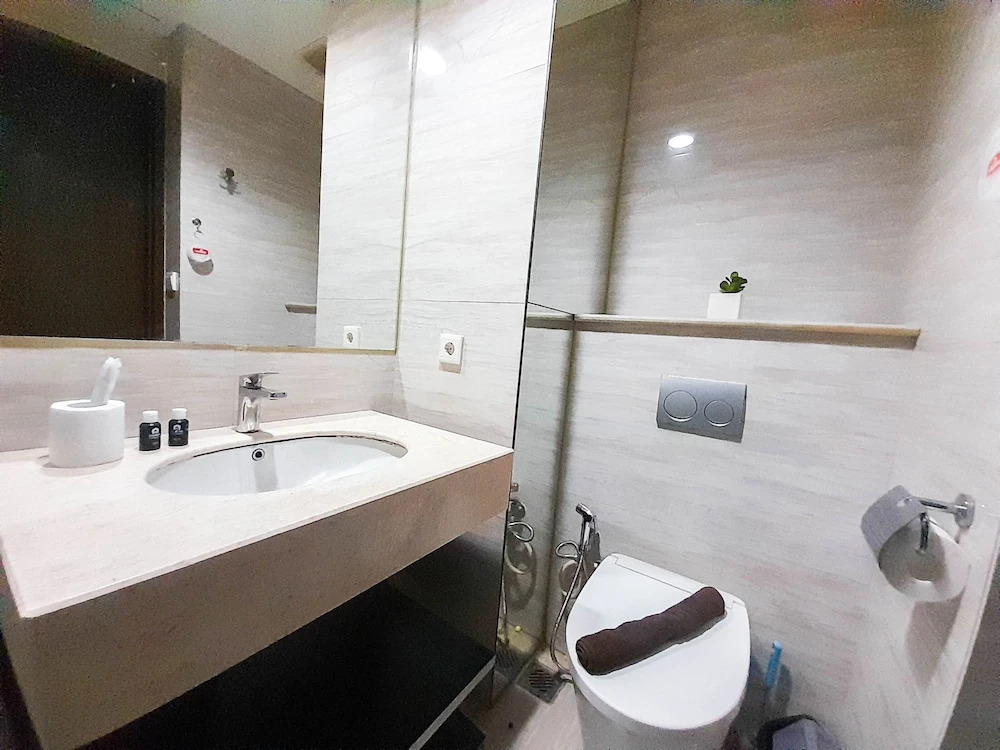 Comfortable And Homey 1Br At Uttara The Icon Apartment