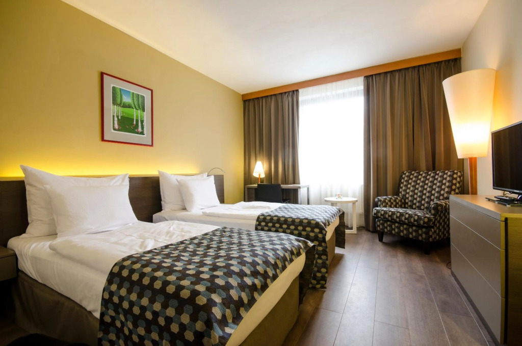 Expo Hotel