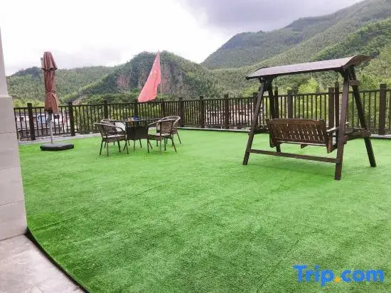 Jingxian Huisu Qiaojia B&B (Moon Bay Branch)