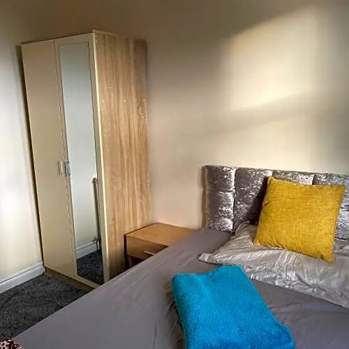 PC LODGE Kingswood ST PRESTON R1