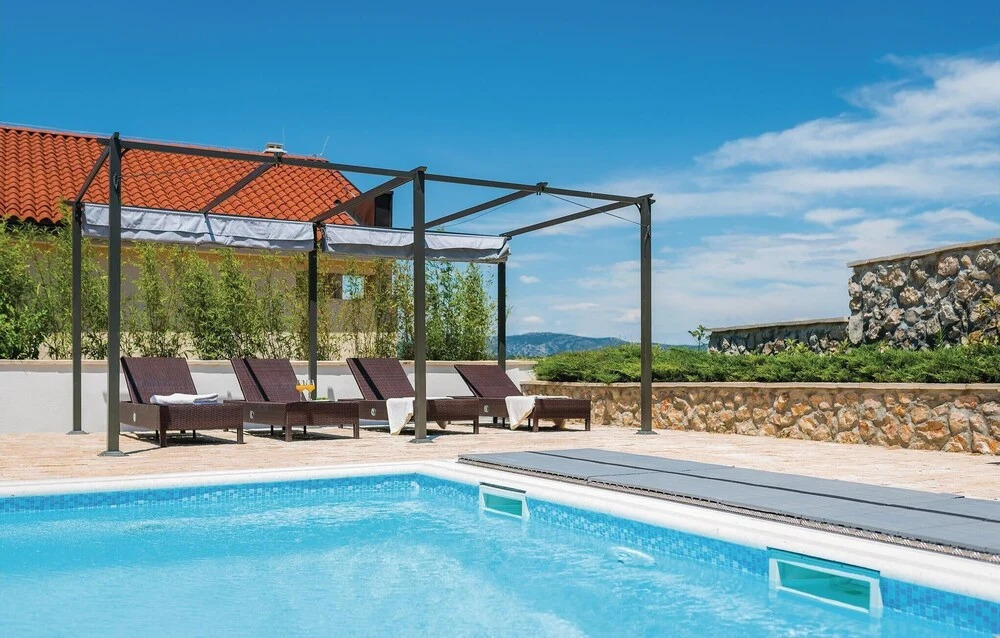 Stunning Home in Betina With Wifi and 3 Bedrooms