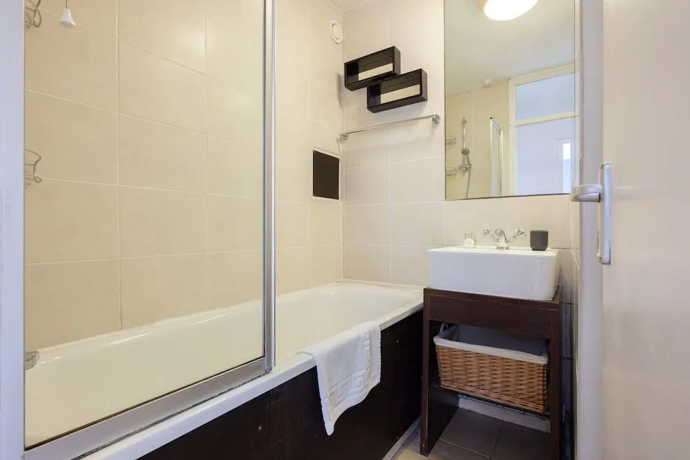 Stunning 2 Bed Flat near Tower Bridge