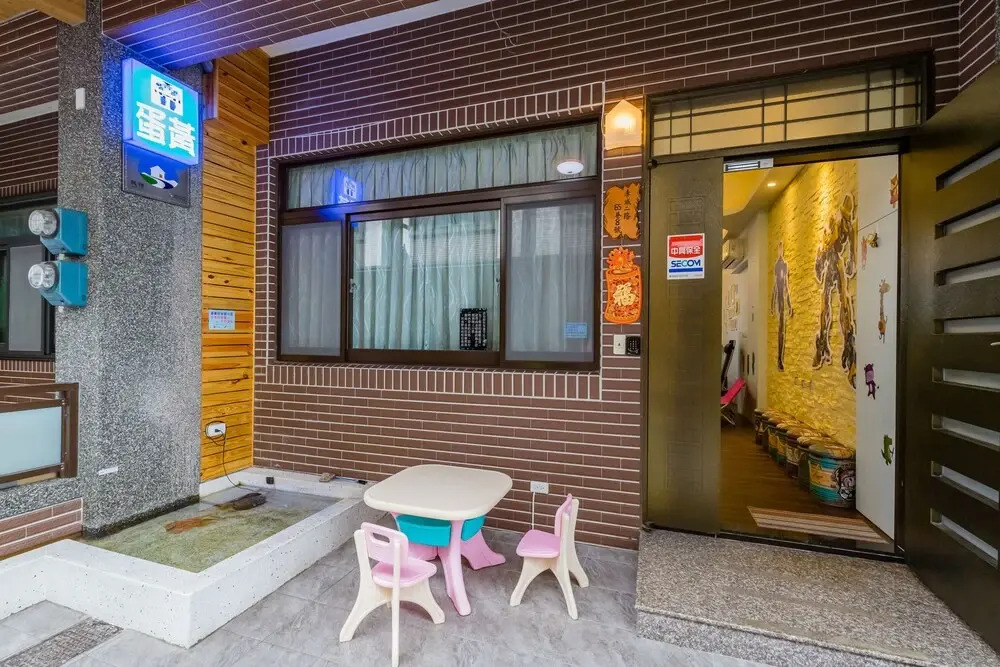 Dan Huang BnB