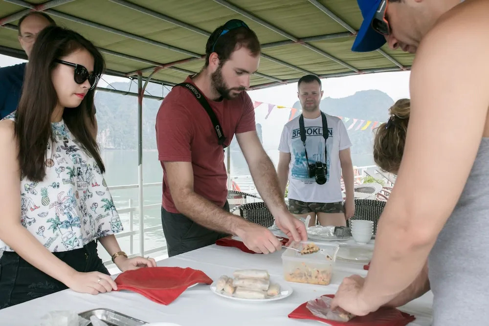 Halong Fantasea Cruise