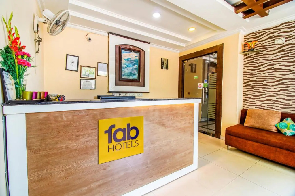 Fabhotel Signature Plaza