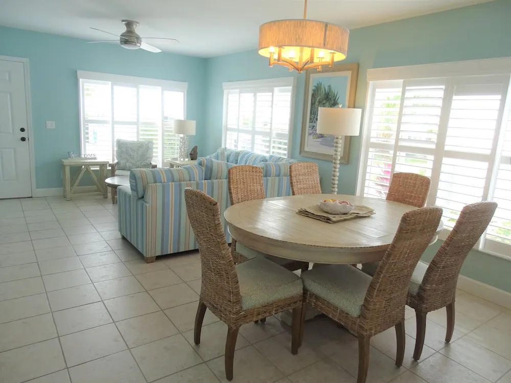 Aloha Kai - Unit 2 2 Bedrooms 2 Bathrooms Apts