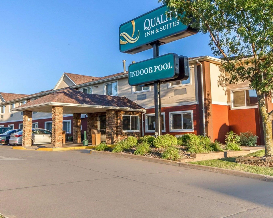 Quality Inn & Suites Eau Claire University Area