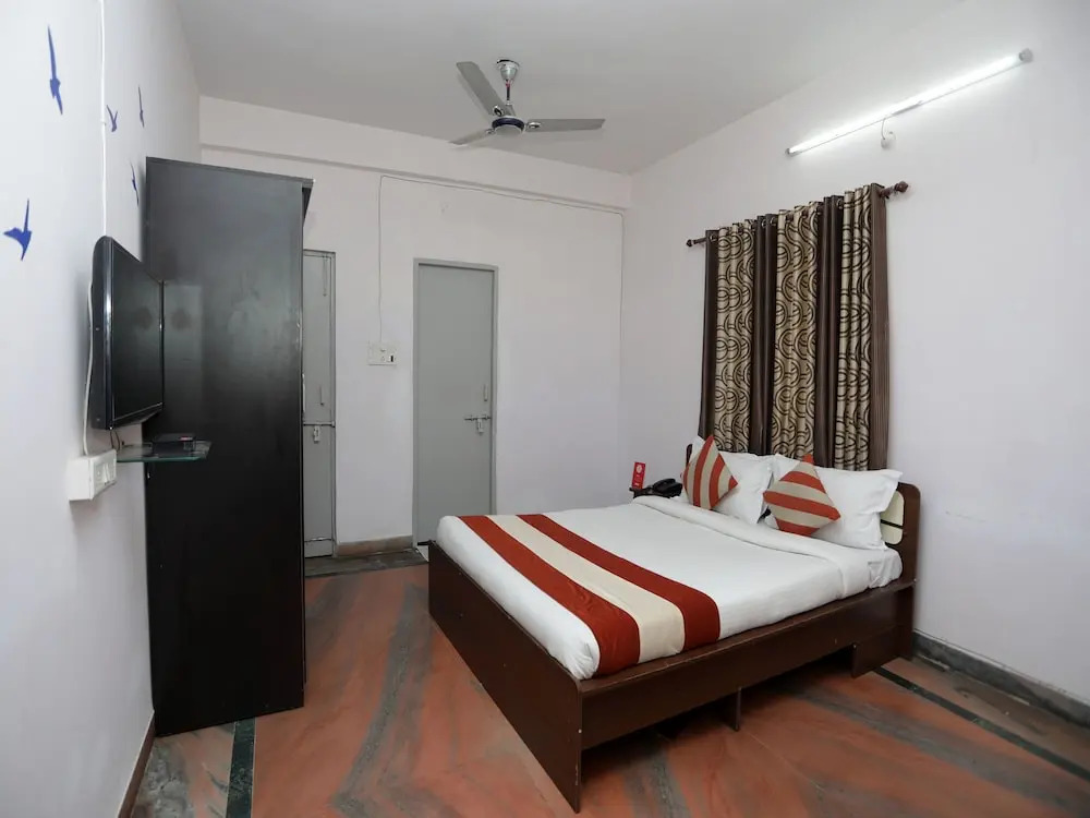 OYO 4229 Rishi Homes Stay
