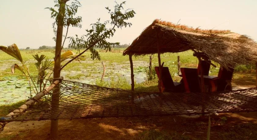 LakeSide Cabana Tissamaharama