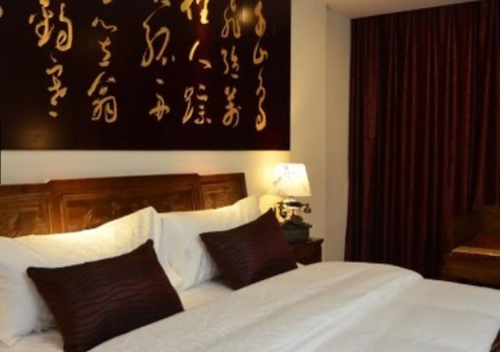Floral Hotel Green Lakeshore