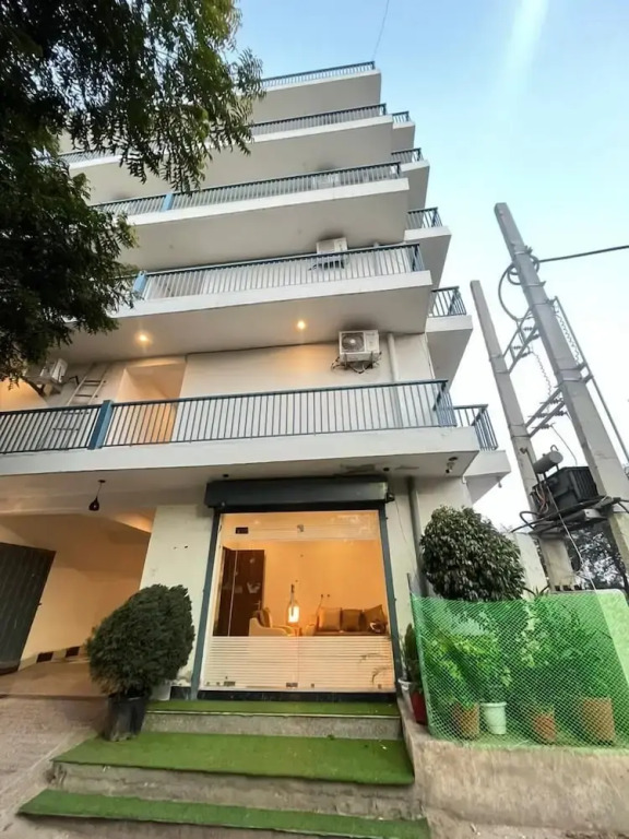 Apna Homes Stay and Hotel I Gurugram