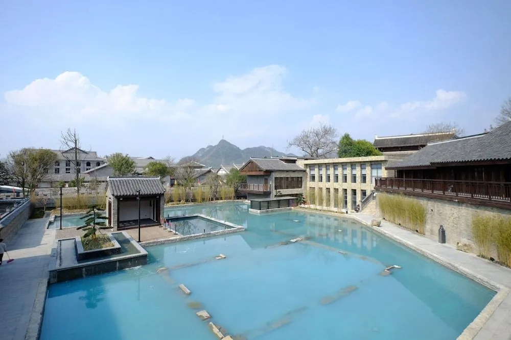 Ven Courtyard