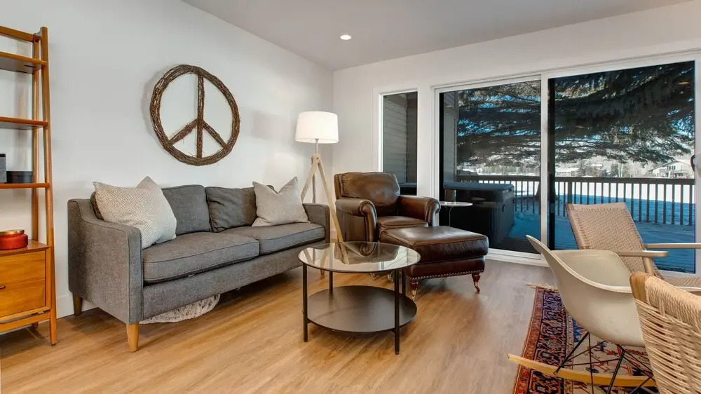 Scandinavian 72 Vantage Condo with Private Hot Tub by RedAwning
