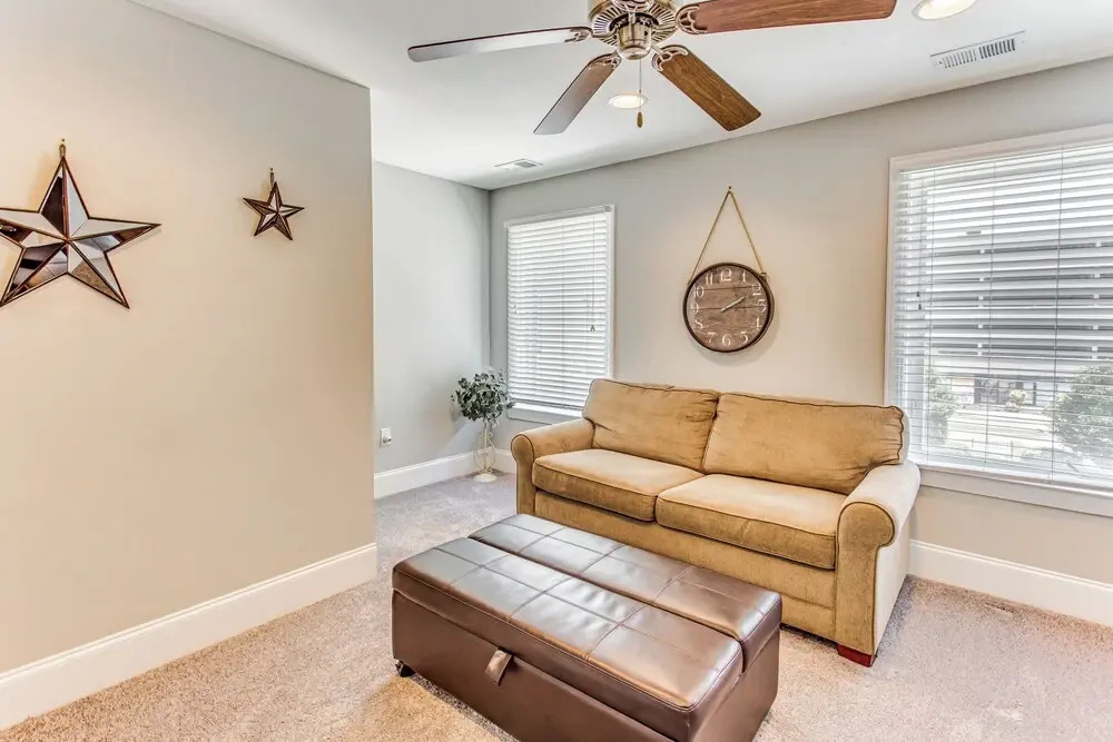 Walk to Ocean: Myrtle Beach Townhome w/ Balcony!