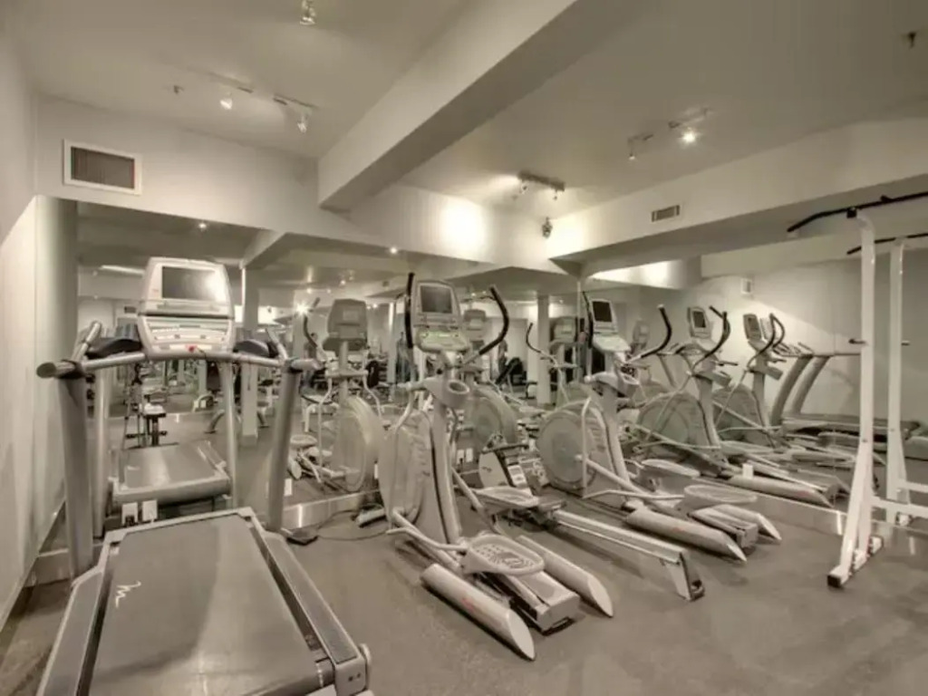 Instant Suites - Luxury 2 BR Suite in Canmore | Banff