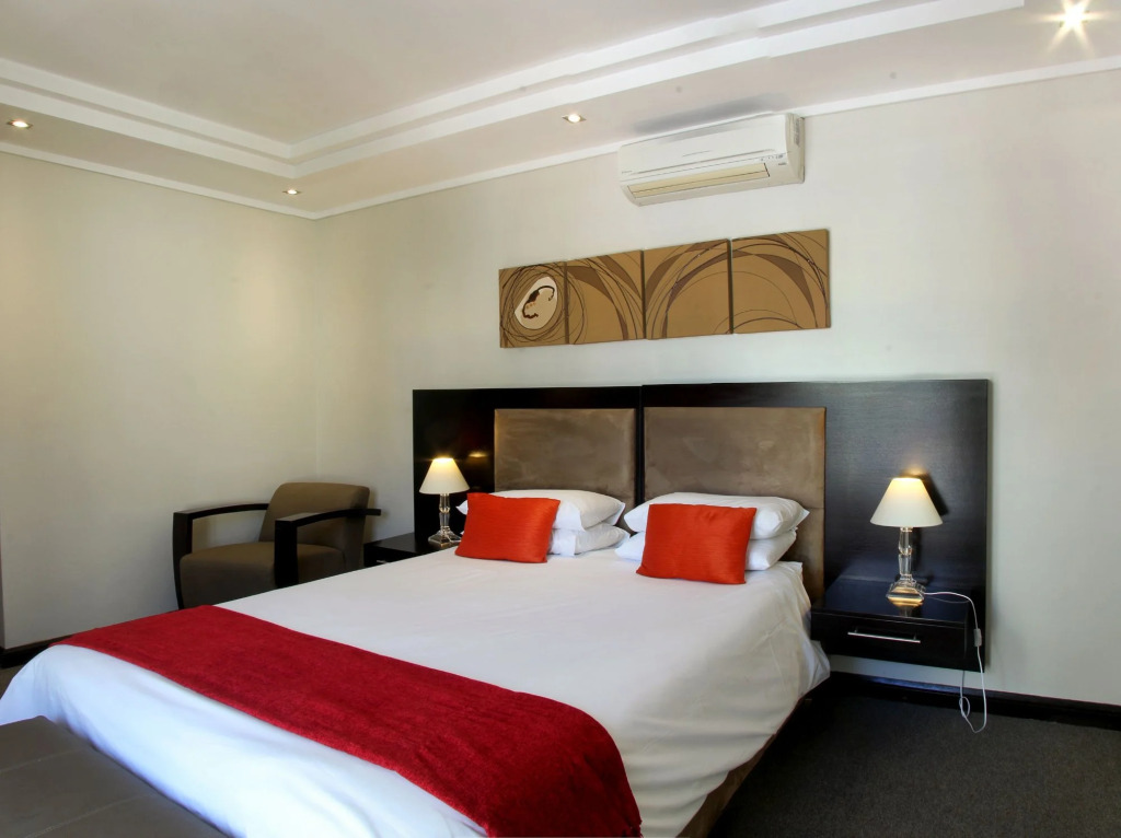 Urban Chic Boutique Hotel & Cafe