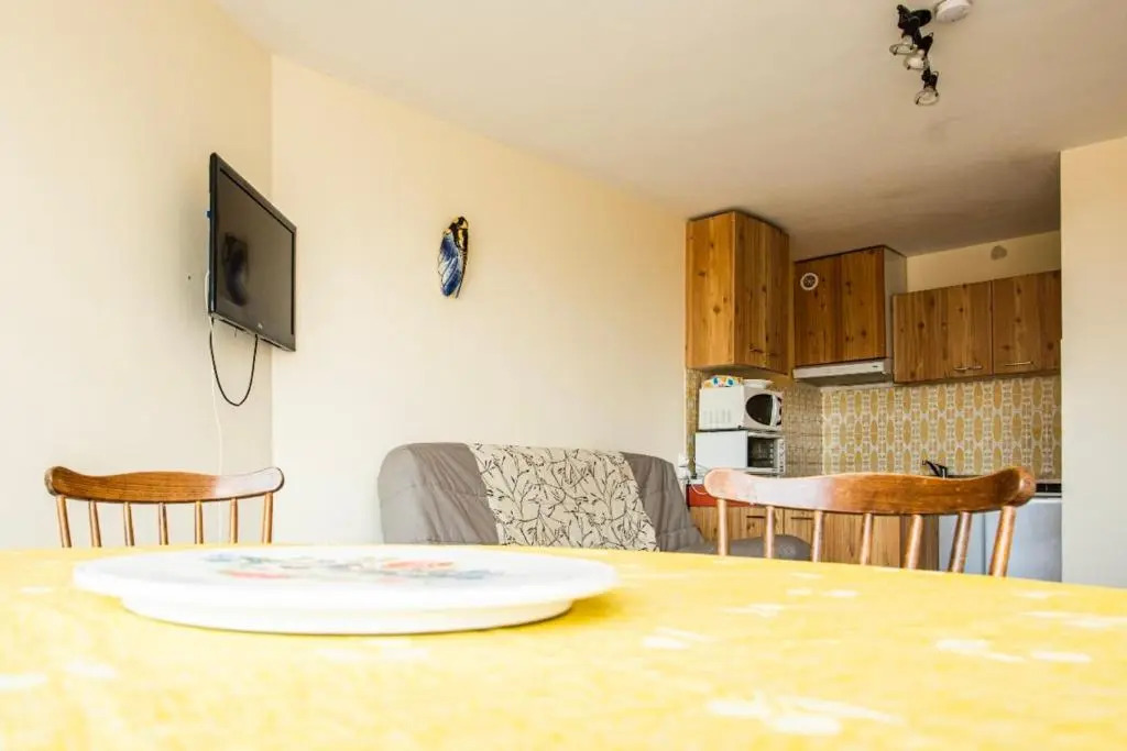 Nice studio with direct access to the sea