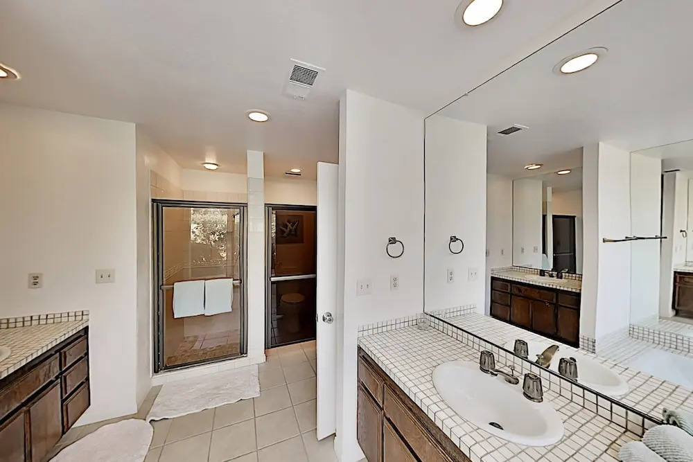 Desert Sanctuary W/ Private Pool & Hot Tub 3 Bedroom Condo