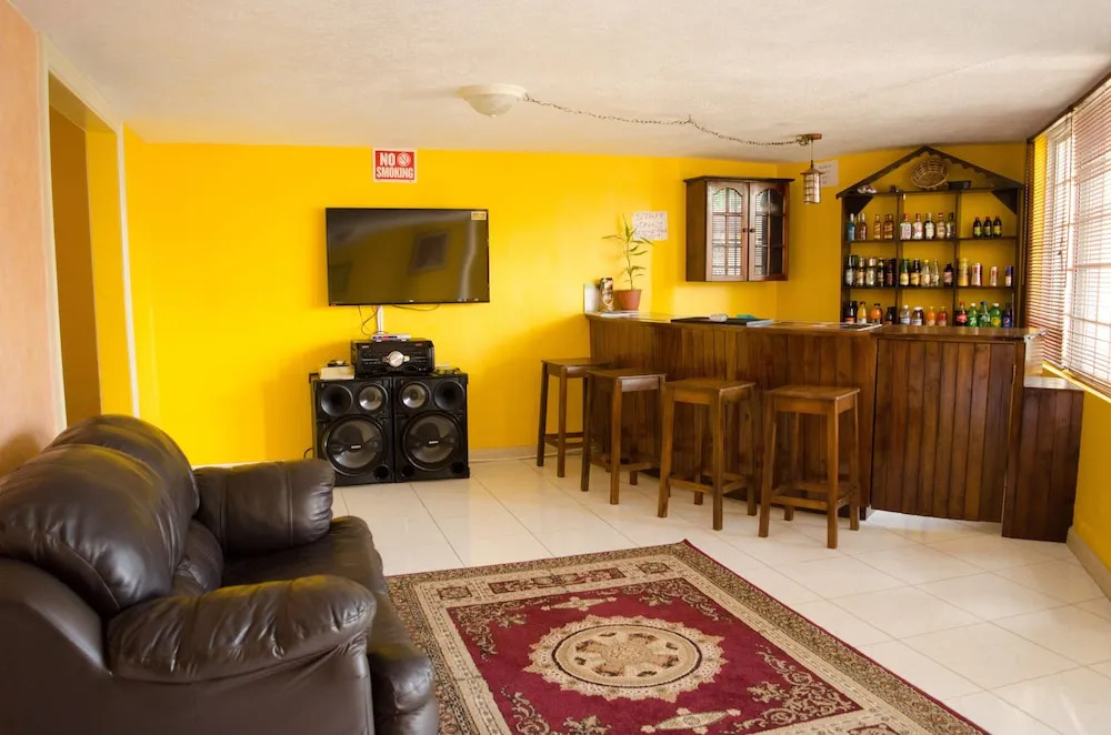 Colors Hideaway Estate