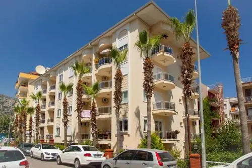 Emniyet Sokak Apartment