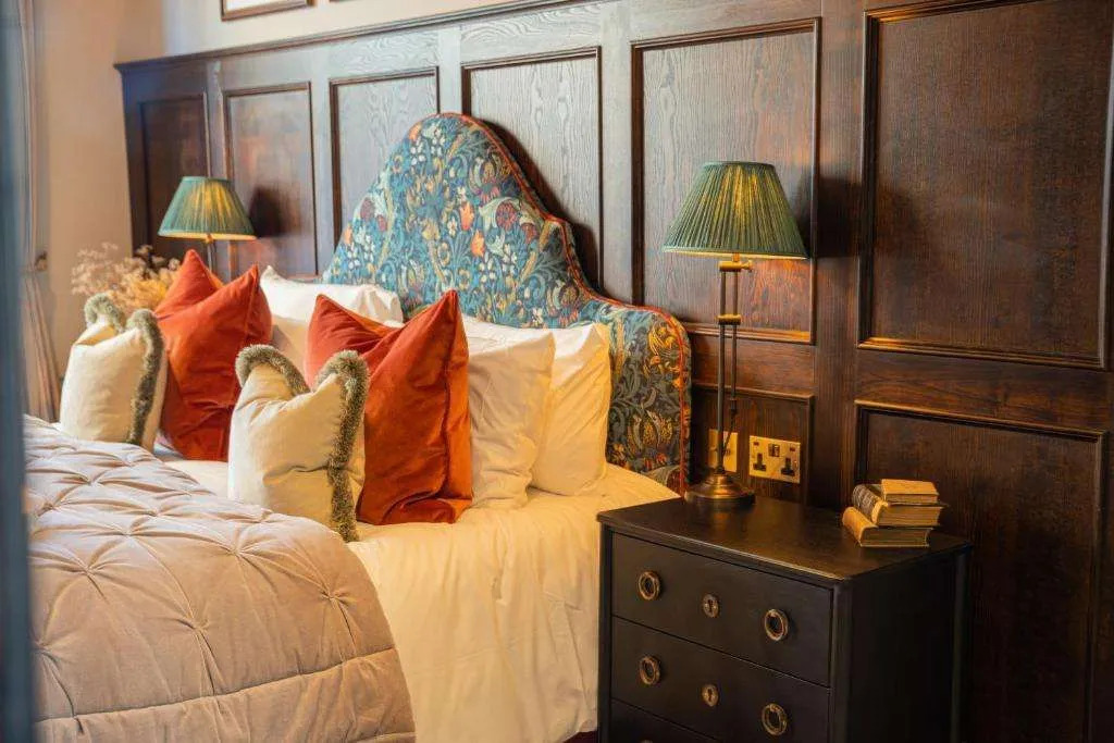 Salisbury Arms Hotel