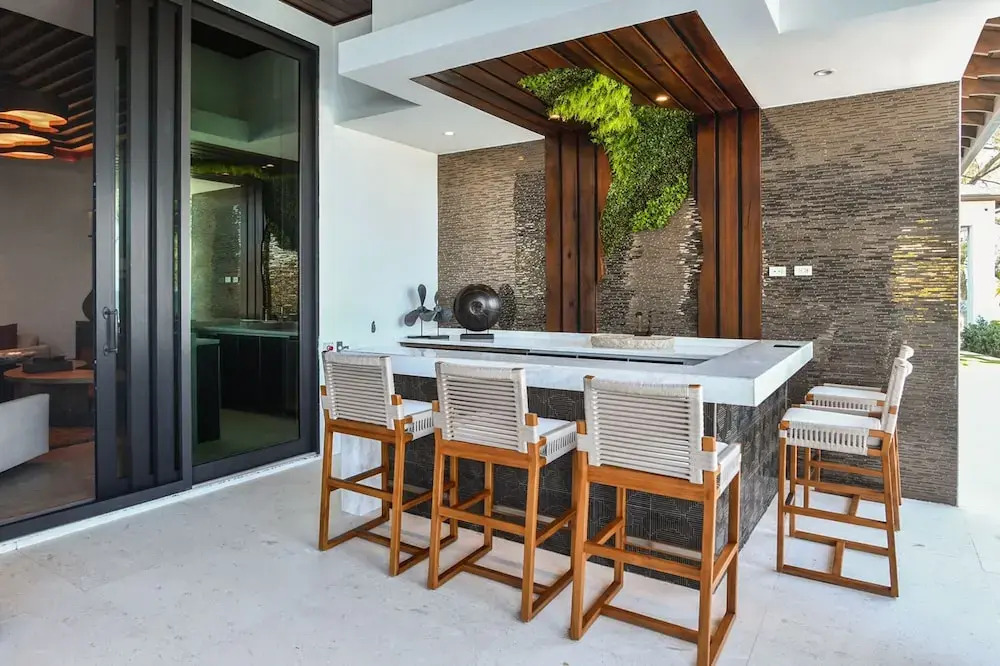 Oceans 8 Villa 6BR