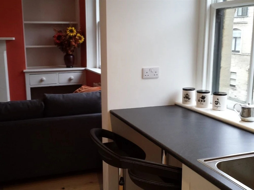 10 Grove St - Bath Holiday Suites