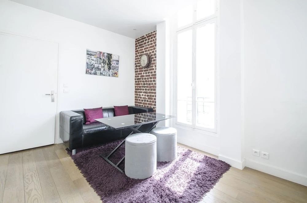 Luxury Apartment in Paris-Champs Elysées