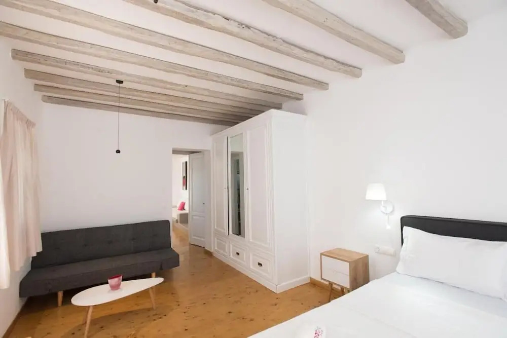 Luxury Sea View Apartment w shared pool