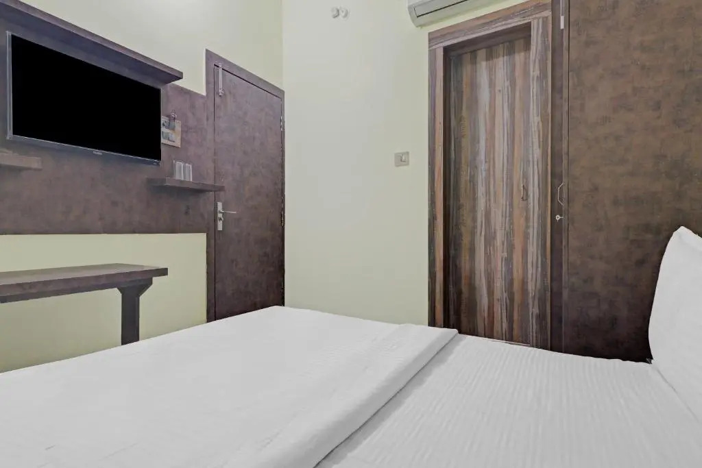 Collection O 81497 Hotel Dhruv Tara Inn