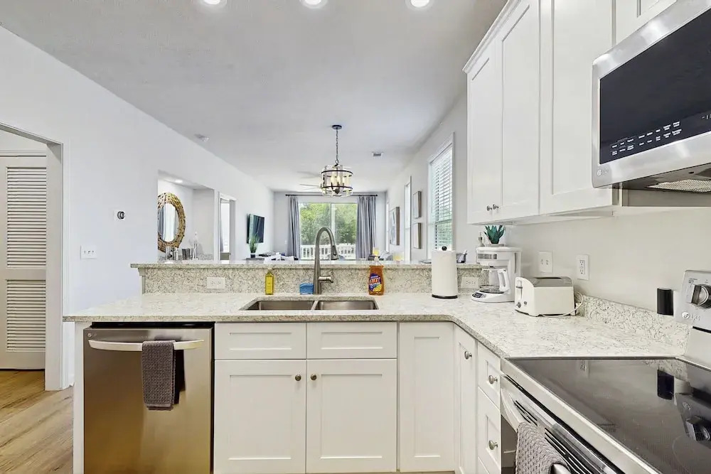 2BR Condo on Golf Course w/ Pool & Tennis Court