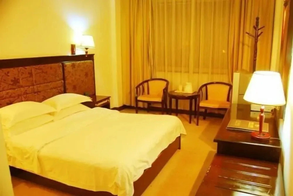 Sunshine Hotel
