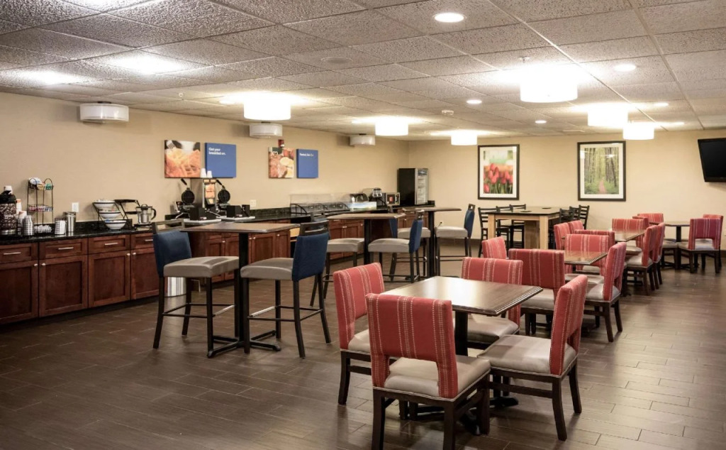 Comfort Inn & Suites Paw Paw