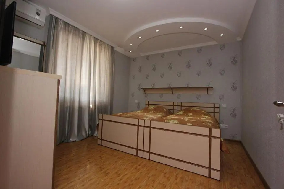 Rustaveli 106