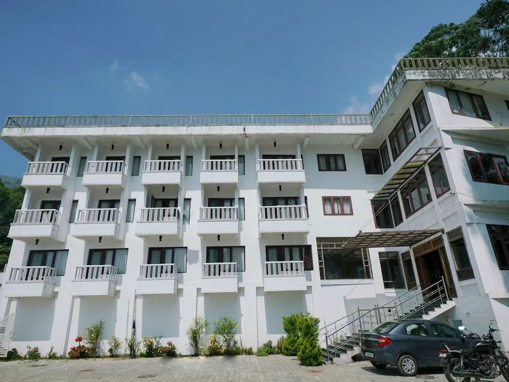 OYO 24584 Heavenly Heights