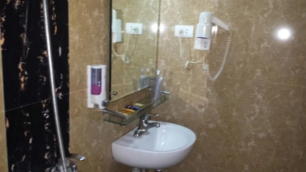 Tran Gia Hotel Huynh Thuc Khang