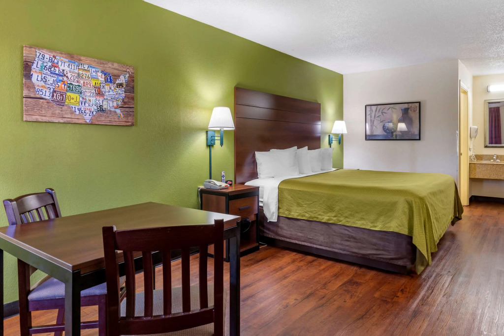 Econo Lodge Fayetteville I-95