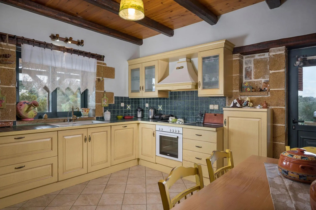Athina Traditional Villa | Stalos