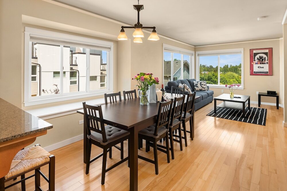 Seattle Vacation Home: Life's A Game