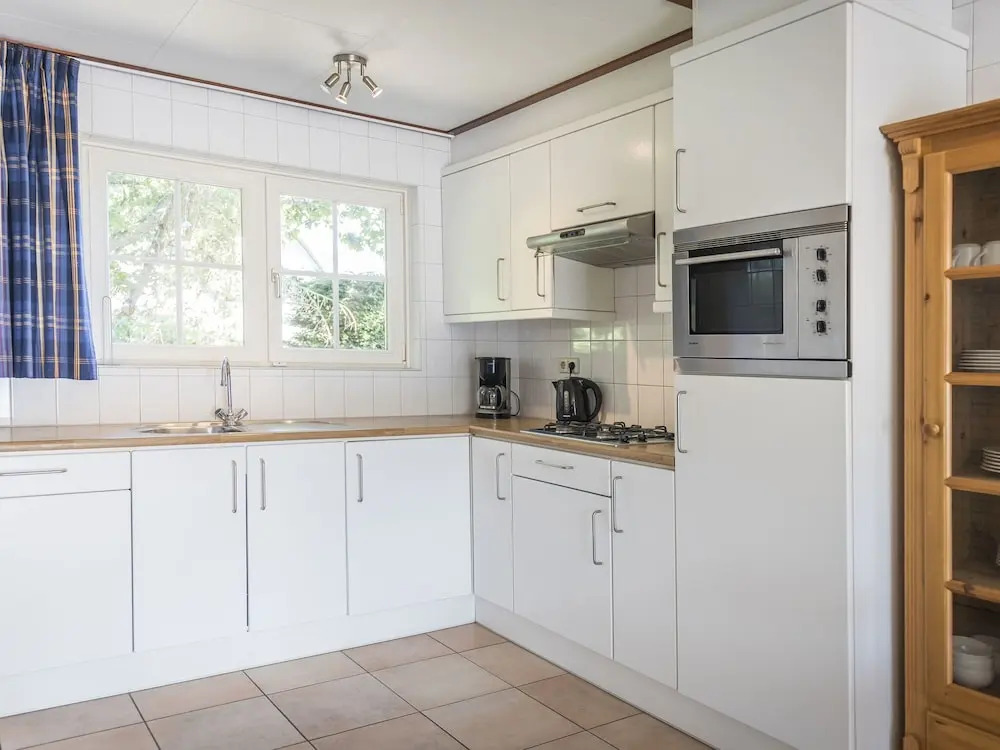 Nice Bungalow With Dishwasher, Near the sea on Texel