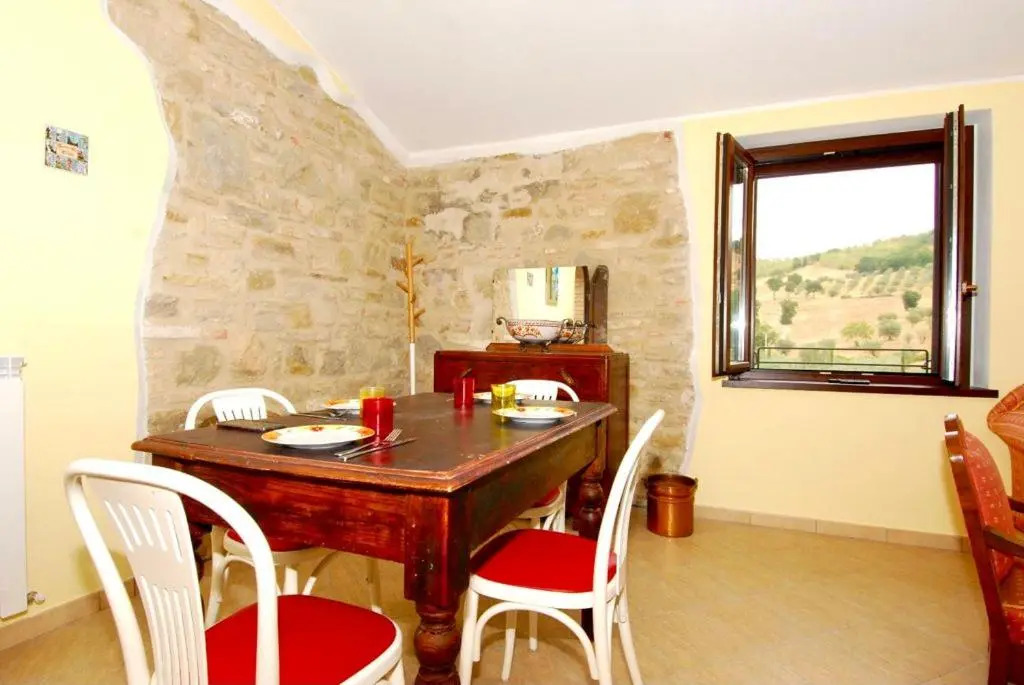 Umbrian Hills Flat - Free Parking & Garden