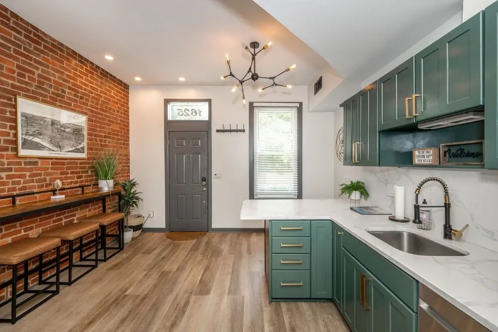 Mansfield Modern Oasis