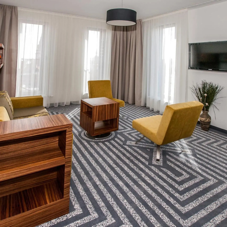 Hotel 99