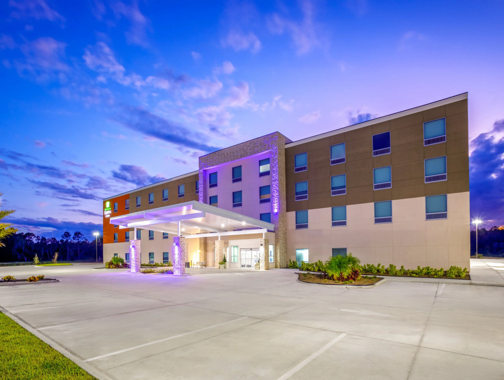 Holiday Inn Express & Suites Macclenny by IHG