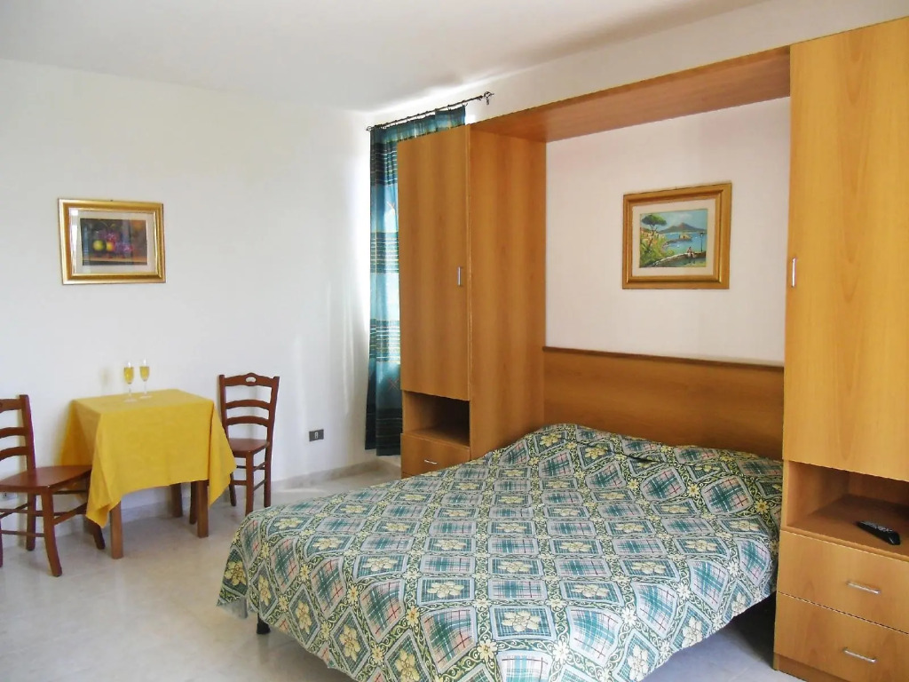 Laura - One Bedroom No.2