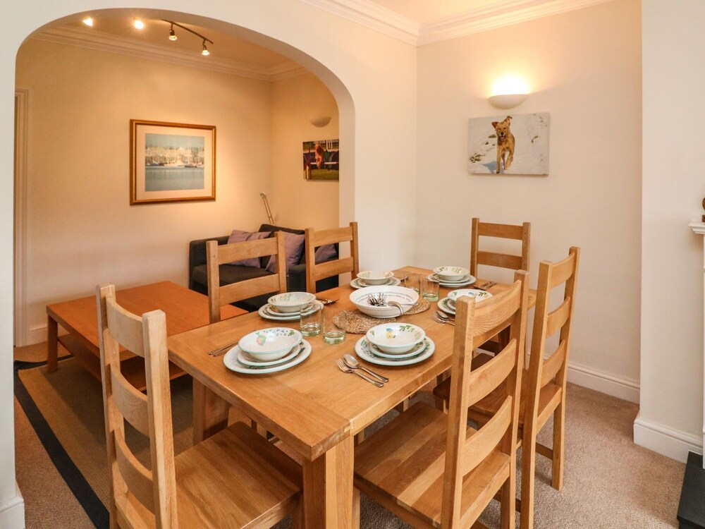 4 St Elmo Court