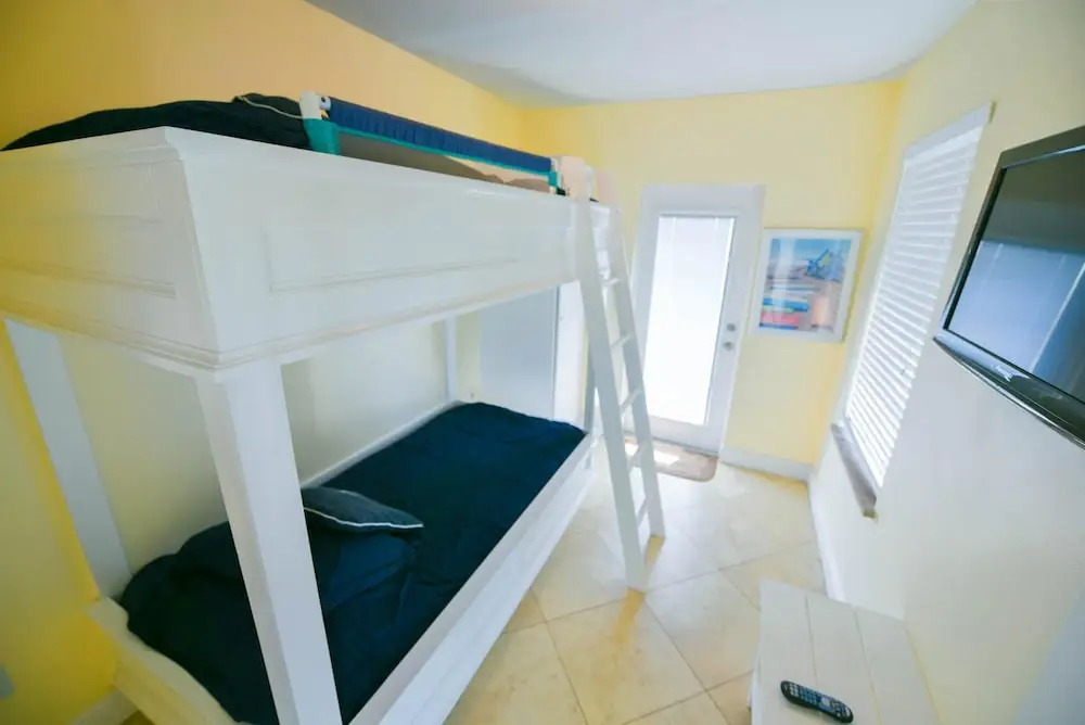 Beachbreeze Apartment 6